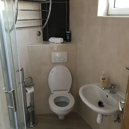 Ivo Guest house *